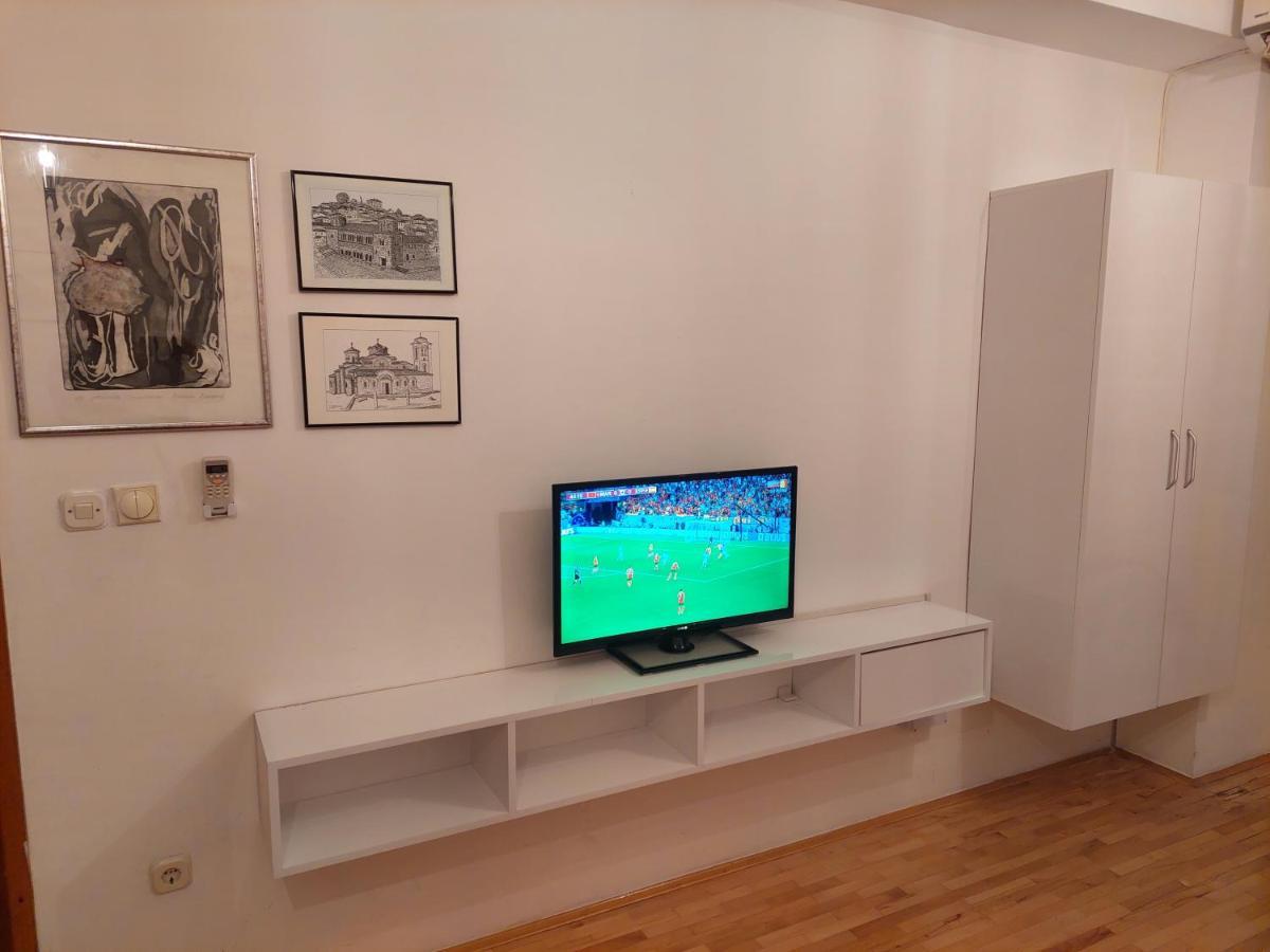 Apartment Petreski 1 *