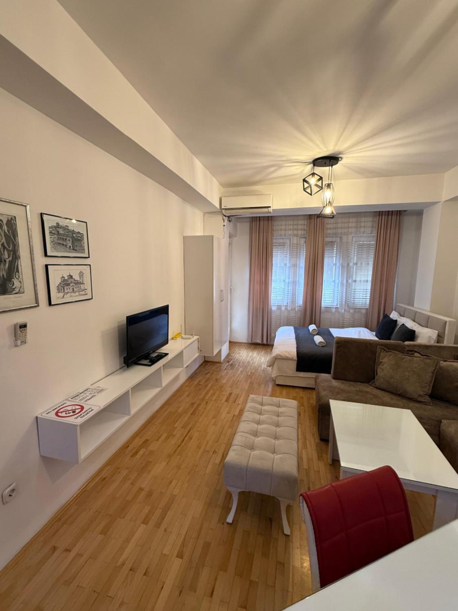 Petreski 1 *